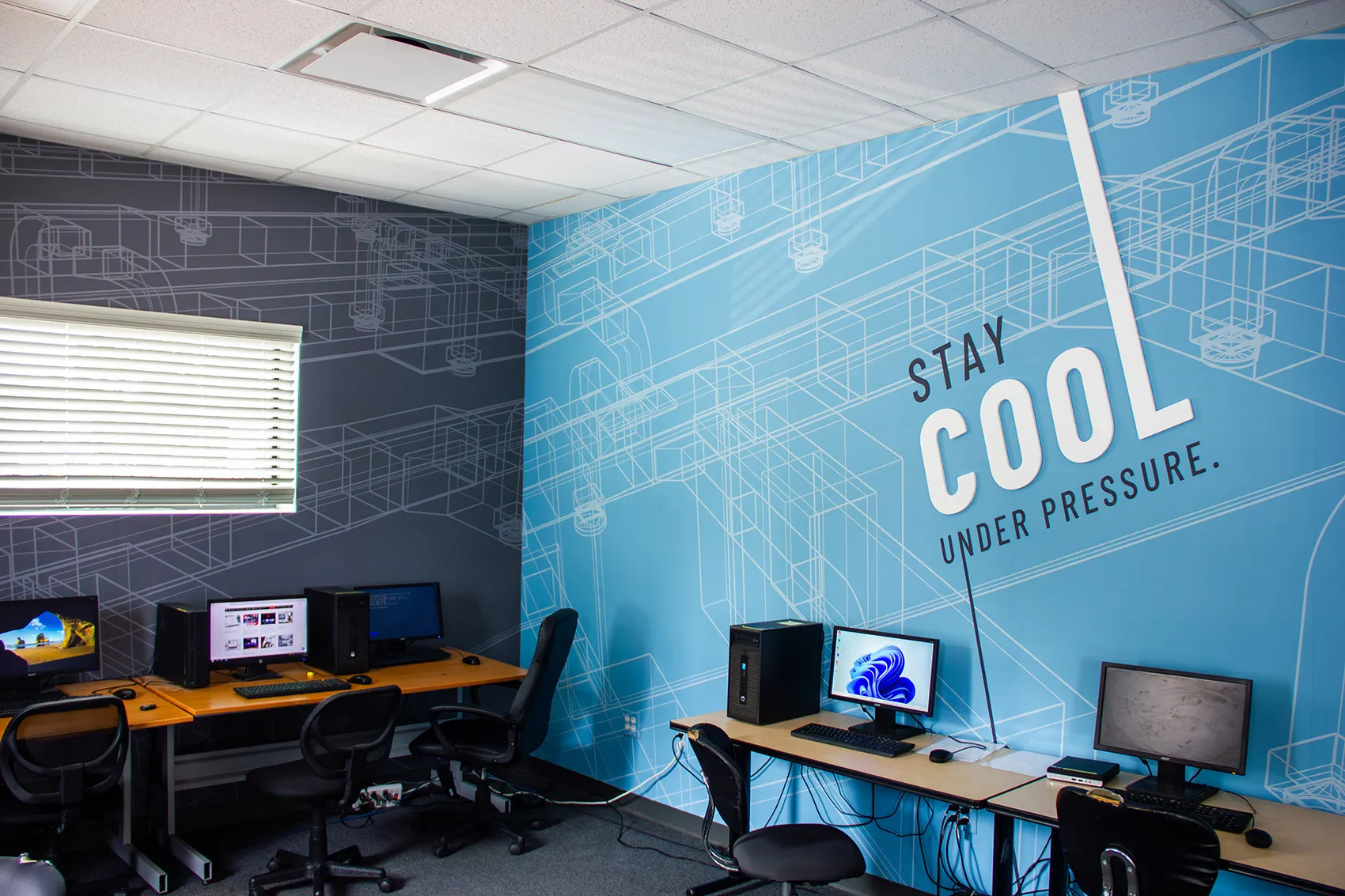 NETTTS wall art with 3-dimensional lettering